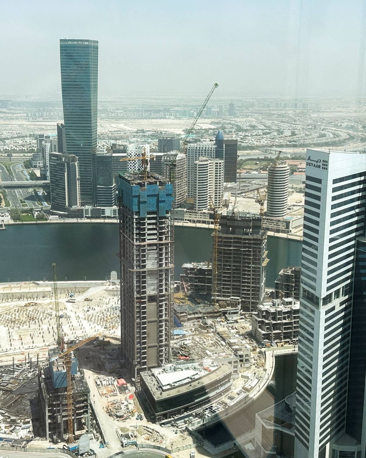 UAE Launches Work Bundle Program to Expedite Work Permit and Residency Visa Procedure