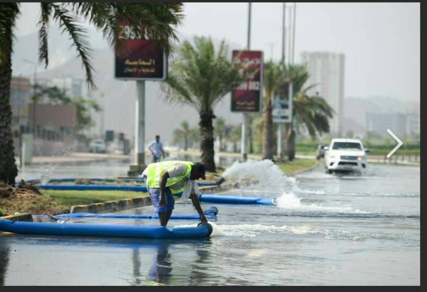 Heavy rains affect routine live in UAE with flight delays, flooded roads and traffic jams