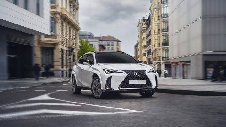 Al-Futtaim Lexus introduces the Hybrid UX 300h to its lineup 