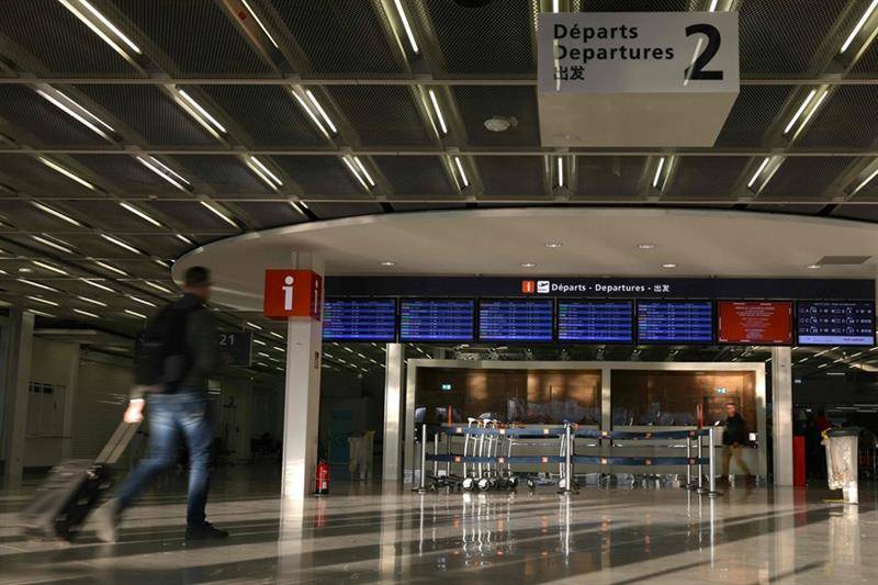 France: Massive flight disruptions across Europe due to strike of air-traffic controllers
