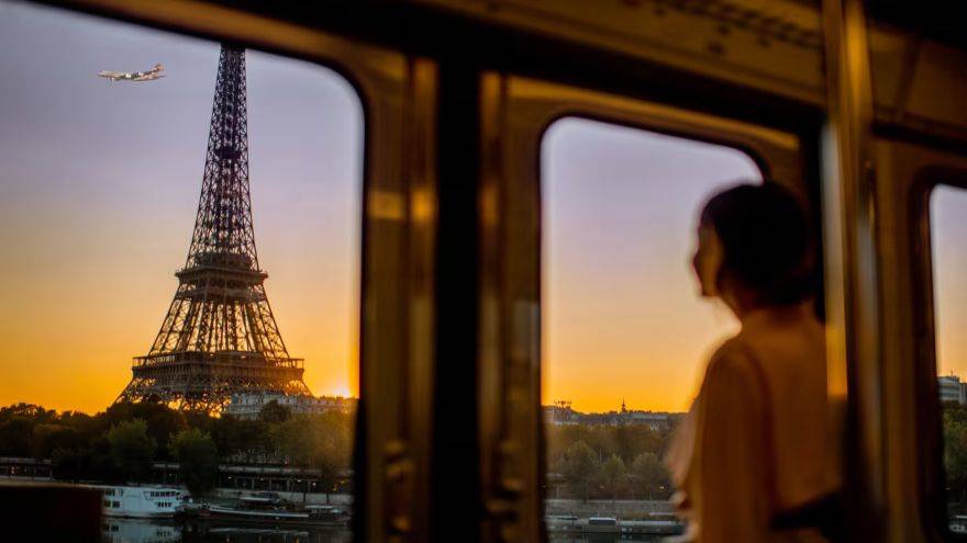 Etihad Paris flights