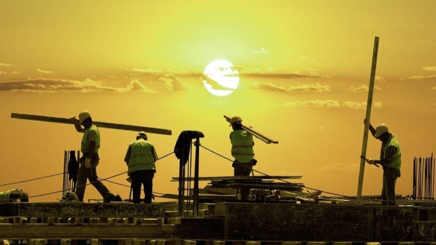 UAE midday work ban