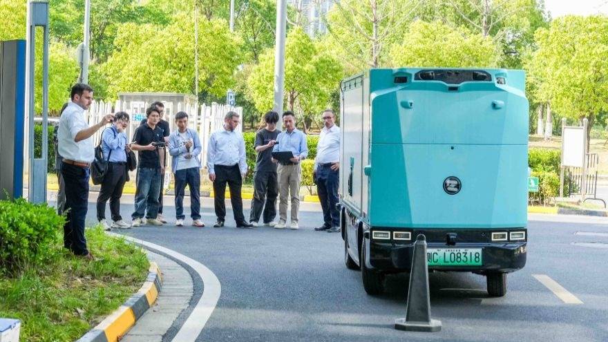 Dubai self-driving transport