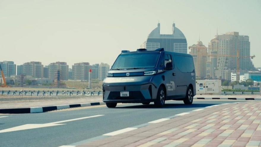 Dubai self driving